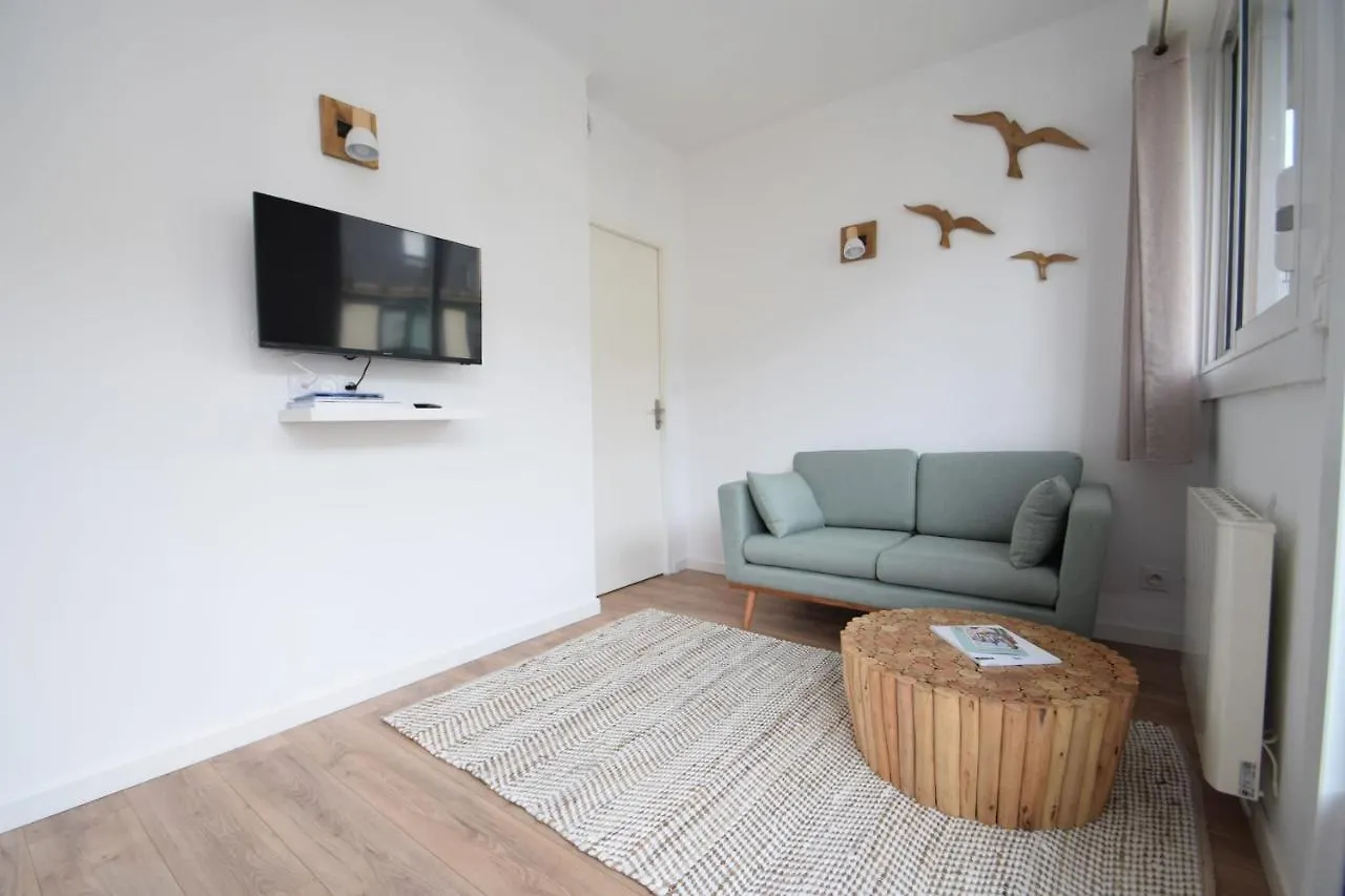 Appartement Cosy 2 Pers Vue Mer Balcon Hyper Centre Dinard Apartment
