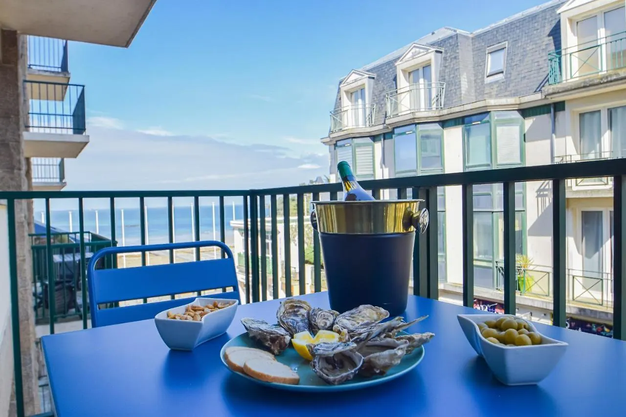 Apartment Appartement Cosy 2 Pers Vue Mer Balcon Hyper Centre Dinard France