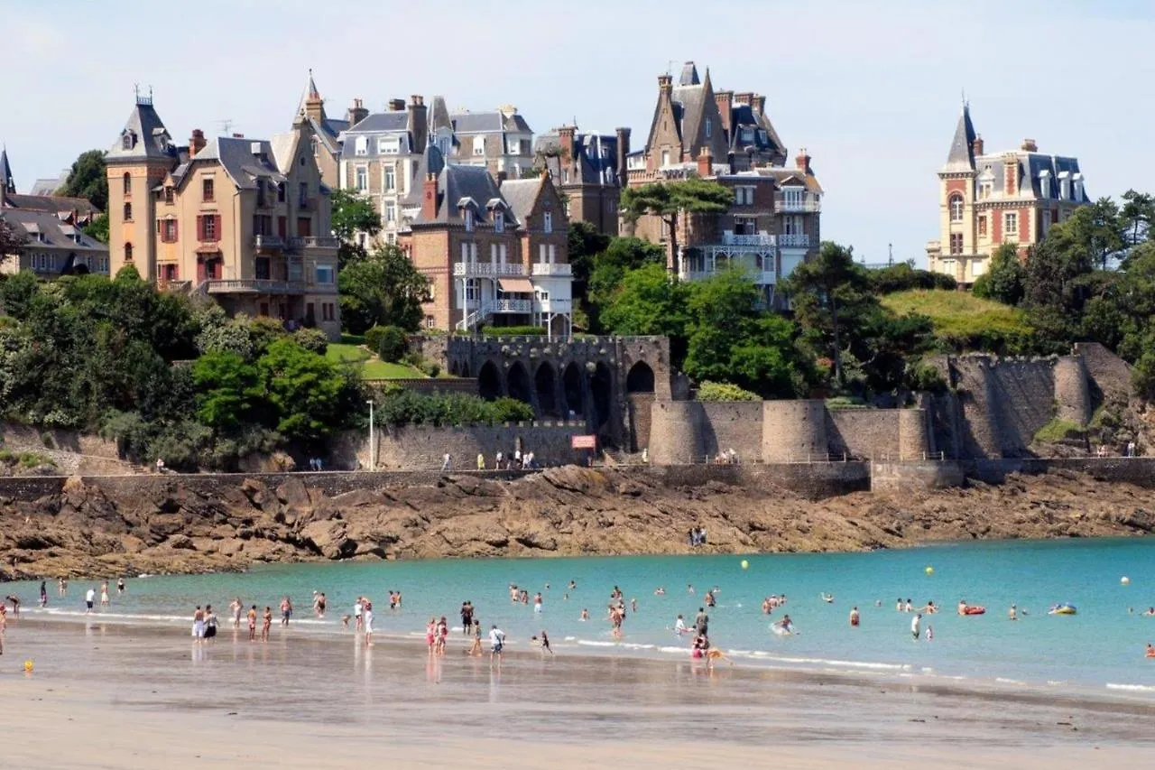 Appartement Cosy 2 Pers Vue Mer Balcon Hyper Centre Dinard 0*,  France