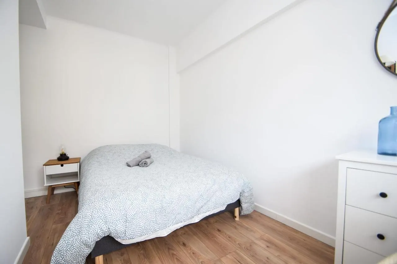 Apartment Appartement Cosy 2 Pers Vue Mer Balcon Hyper Centre Dinard